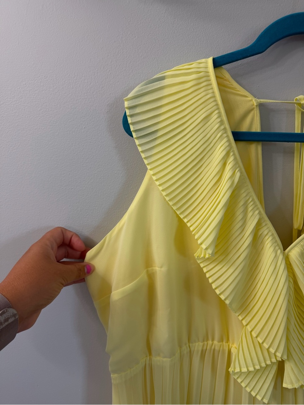 Eloquii Yellow Pleated V-Neck Midi Dress Size 24 - Picture 4 of 10